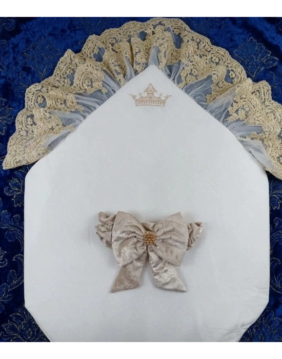 Saray Zarafeti: Yenidoğan İnci Detaylı Kadife Lüks Kundak & Battaniye Seti