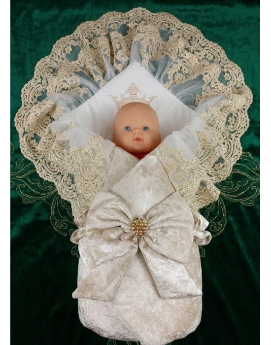 Saray Zarafeti: Yenidoğan İnci Detaylı Kadife Lüks Kundak & Battaniye Seti