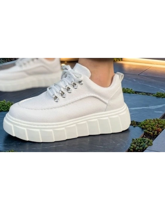 Gün Boyu Bulutların Üzerinde Konfor Sunan Ortopedik Beyaz Sneaker