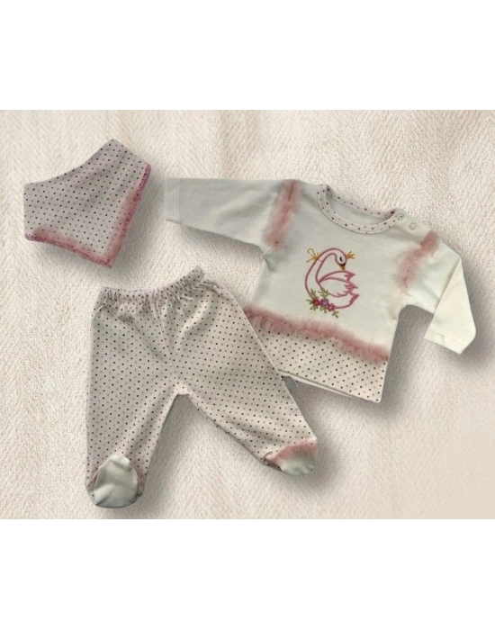 Antialerjik Pamuklu Kuğu Nakışlı 3’lü Kız Bebek Takımı (Bandajlı & Sweatli)