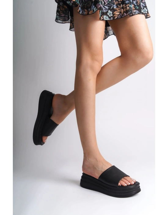 ALICE Düz Topuklu Kalın ve Ortopedik Taban Kadın Terlik  CST - Siyah