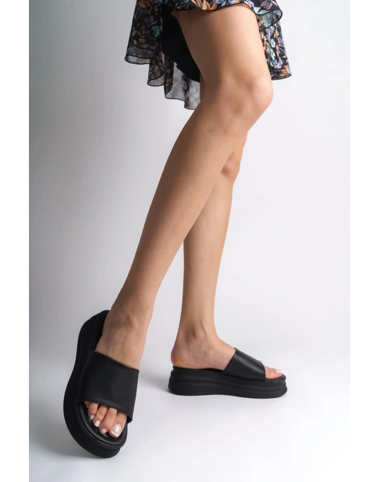 ALICE Düz Topuklu Kalın ve Ortopedik Taban Kadın Terlik  CST - Siyah