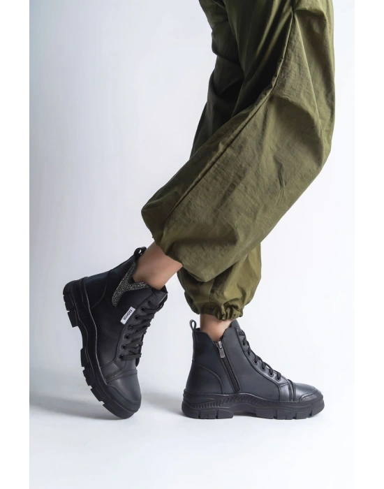 AMBER Bağcıklı Fermuarlı Ortopedik Taban Kadın Bot  CST - Siyah