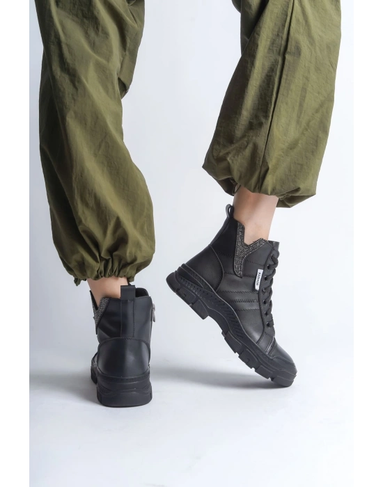 AMBER Bağcıklı Fermuarlı Ortopedik Taban Kadın Bot  CST - Siyah