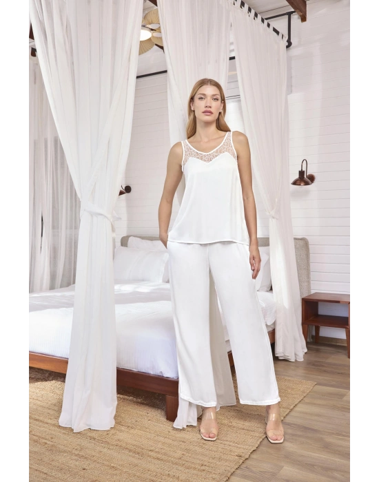 Bicomi Dantelli ve Dekolteli Saten Pijama Takımı
