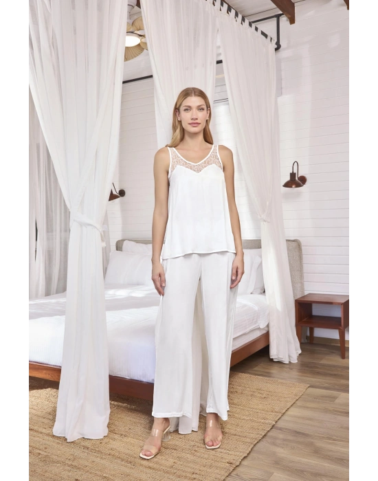 Bicomi Dantelli ve Dekolteli Saten Pijama Takımı