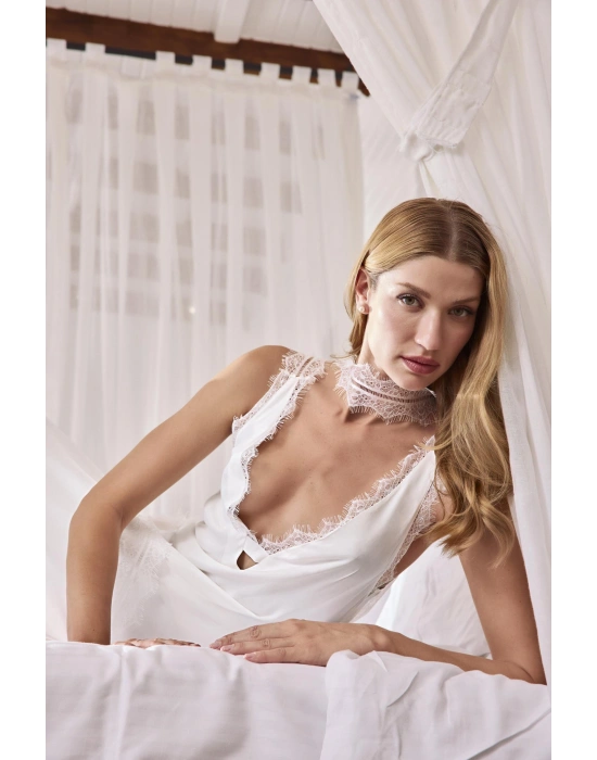 Bicomi Göğüs ve Sırt Dekolteli Dantelli Saten Gecelik