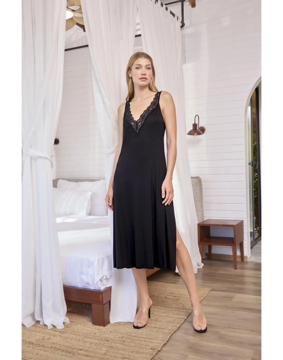 Bicomi Göğüs ve Sırt Dekolteli Dantelli ve Yırtmaçlı Gecelik