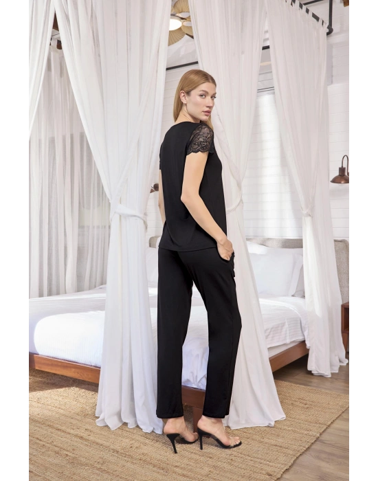 Bicomi Kısa Kollu ve Dantelli V Yaka Pijama Takımı