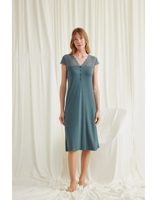 Bicomi Kolu Omzu ve Yakası Dantelli Önü Düğmeli Gecelik