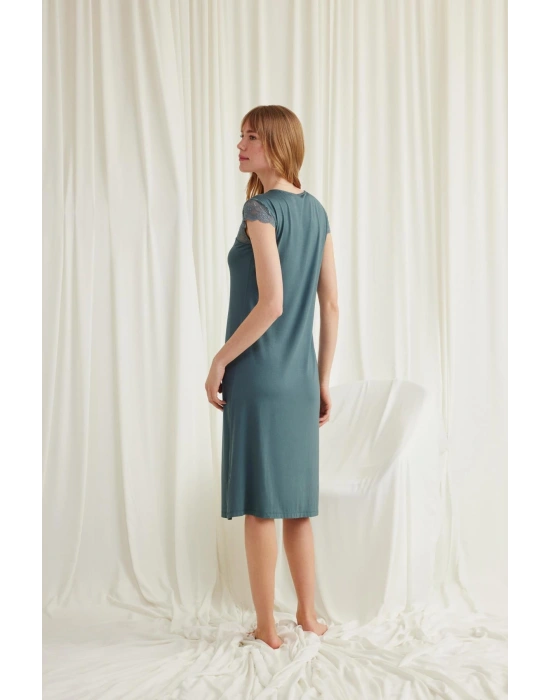 Bicomi Kolu Omzu ve Yakası Dantelli Önü Düğmeli Gecelik