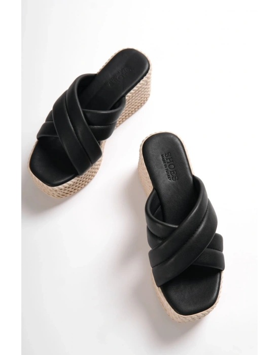 JOYMIX Dolgu Topuklu Ortopedik Taban Hasır Görünümlü Kadın Terlik CKT - Siyah