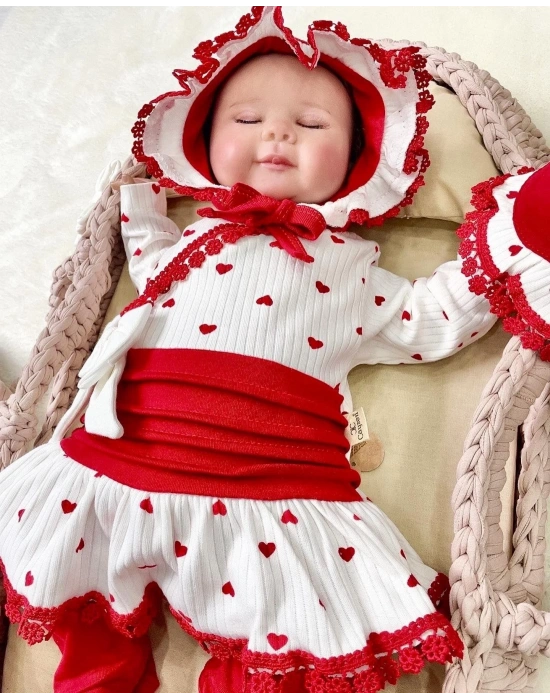 Kalp Desenli Dantel İşlemeli Hastane Çıkışı