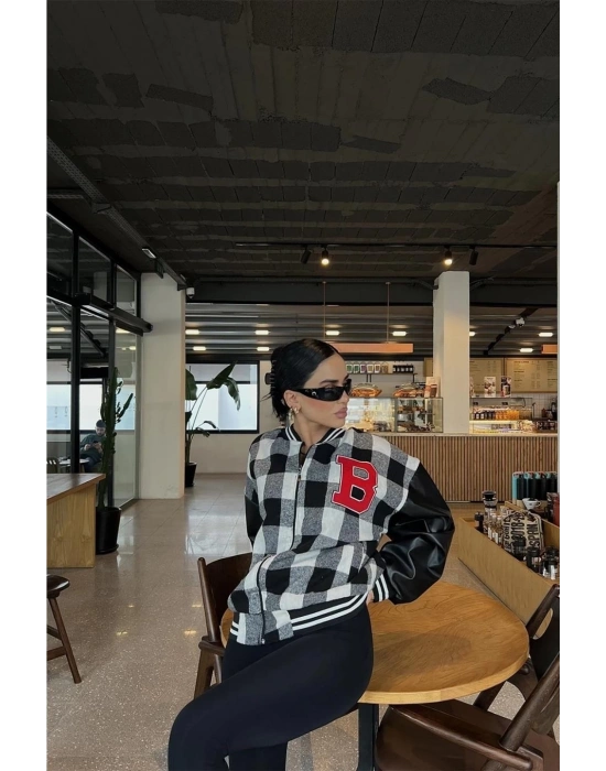 Pötikare Desen Harf Nakışlı Kolej Ceket - Siyah