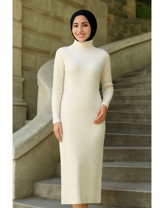 Tesettür Triko Elbise  - Beyaz -
