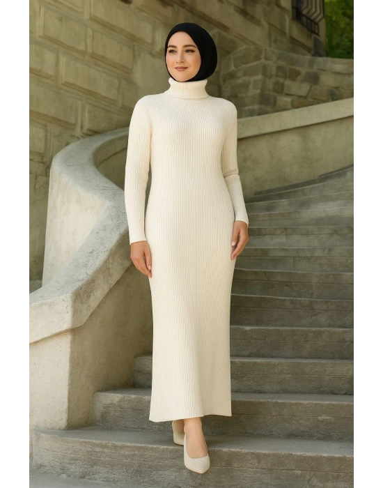 Tesettür Triko Elbise  - Beyaz -