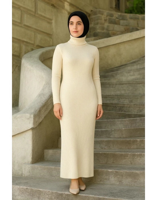 Tesettür Triko Elbise  - Beyaz -