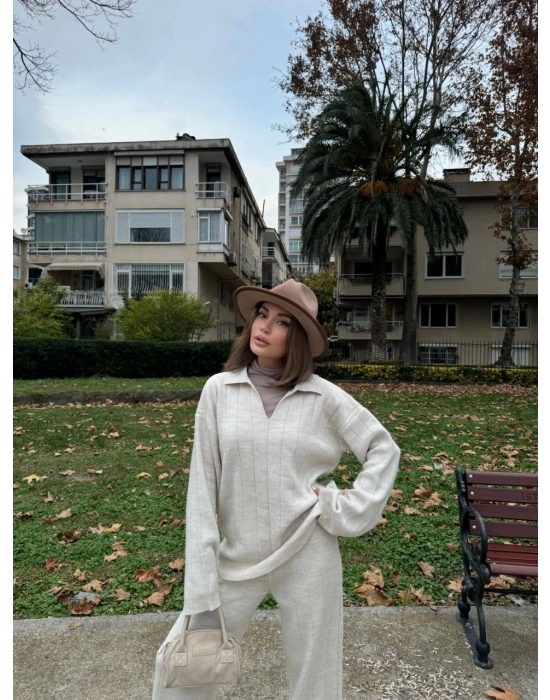 Yakalı Cizgi Detaylı Triko İkili Takım - Beyaz -