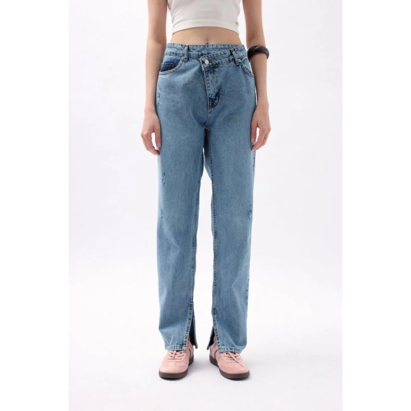 Biçomi Asimetrik Bel Paça Yırtmaçlı Jean