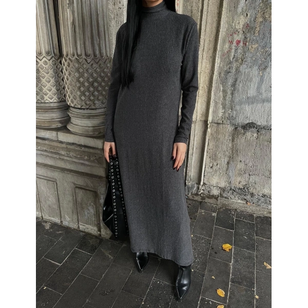 BİÇOMİ Boğazlı kalın bürümcük uzun elbise siyah