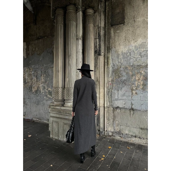 BİÇOMİ Boğazlı kalın bürümcük uzun elbise siyah