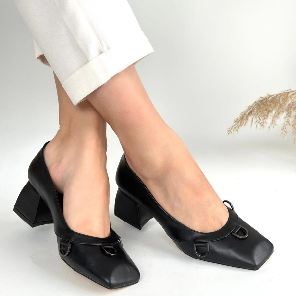 BİÇOMİ Cande Siyah Cilt Topuklu Ayakkabı