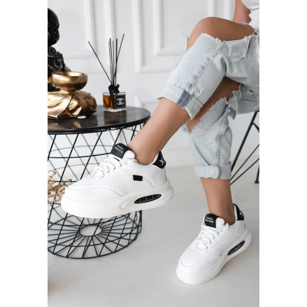 BİÇOMİ Chris Beyaz Cilt Siyah Detaylı Bağcıklı Spor Ayakkabı