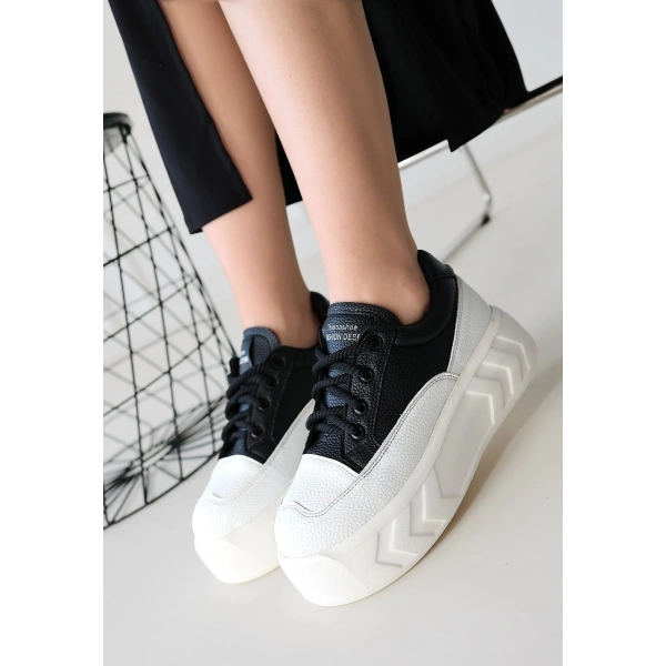 BİÇOMİ Emwa Siyah Cilt Bağcıklı Spor Ayakkabı