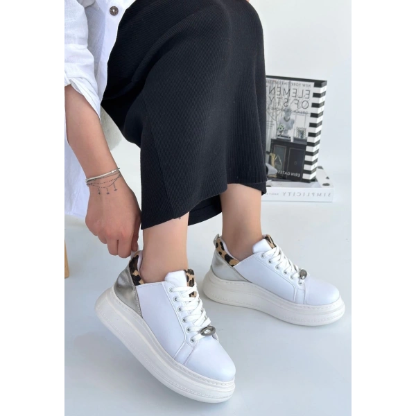 BİÇOMİ Gasta Beyaz Cilt Gümüş Detaylı Bağcıklı Spor Ayakkabı