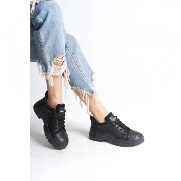 BİÇOMİ Jule Siyah Cilt Bağcıklı Spor Ayakkabı
