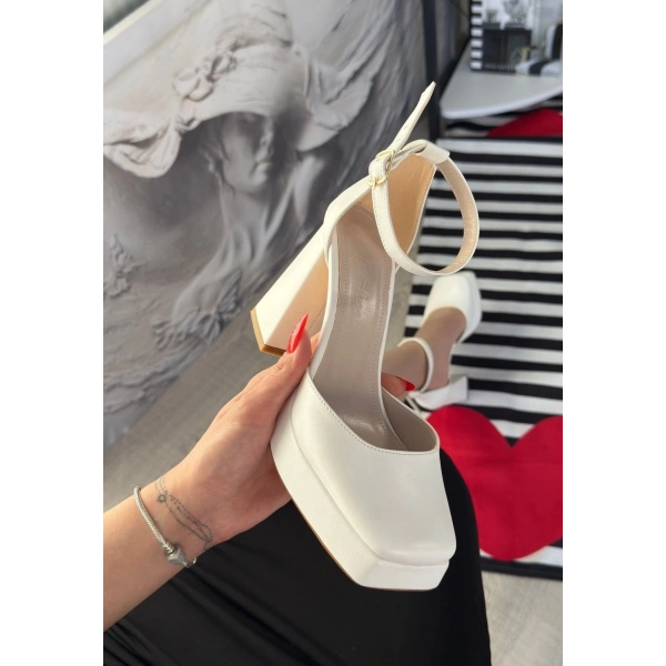 BİÇOMİ Kawer Beyaz Cilt Topuklu Ayakkabı