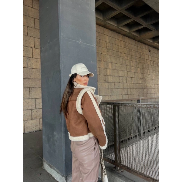 BİÇOMİ KUZU YUMOŞ KAPLAMA TAK ÇIKAR KOL CROP NUBUK KABAN