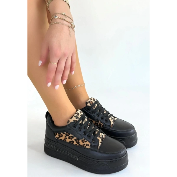 BİÇOMİ Lorrin Siyah Cilt Leopar Detaylı Bağcıklı Spor Ayakkabı