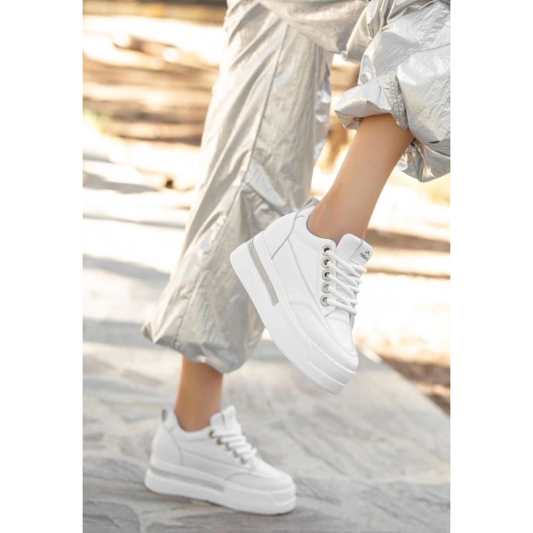 BİÇOMİ Lulu Beyaz Cilt Bağcıklı Spor Ayakkabı