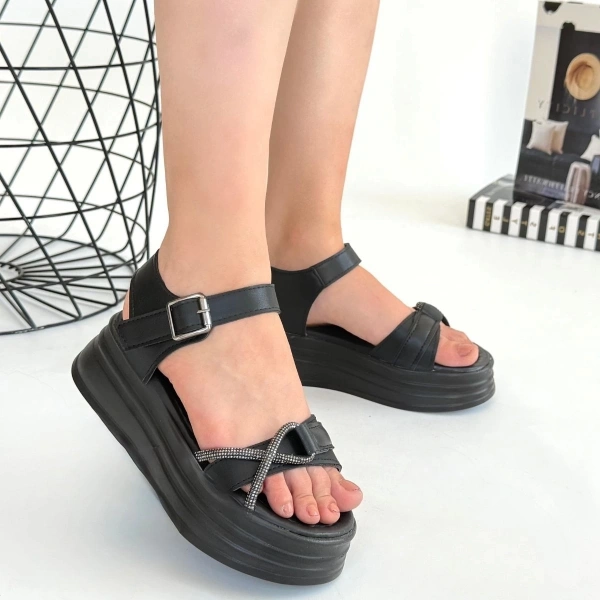 BİÇOMİ Luno Siyah Cilt Kemerli Sandalet