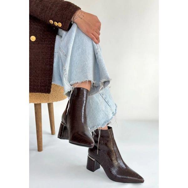 BİÇOMİ Meça Kahverengi Cilt Topuklu Bot
