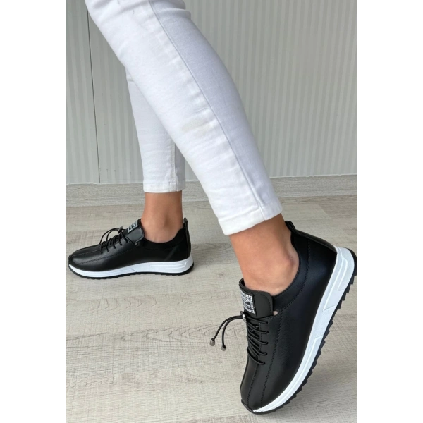 BİÇOMİ Monya Siyah Cilt Bağcıklı Spor Ayakkabı