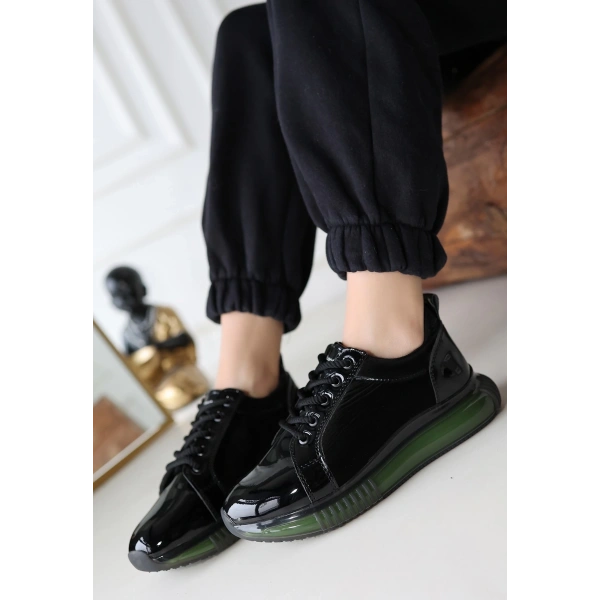 BİÇOMİ Piona Siyah Rugan Yeşil Tabanlı Spor Ayakkabı