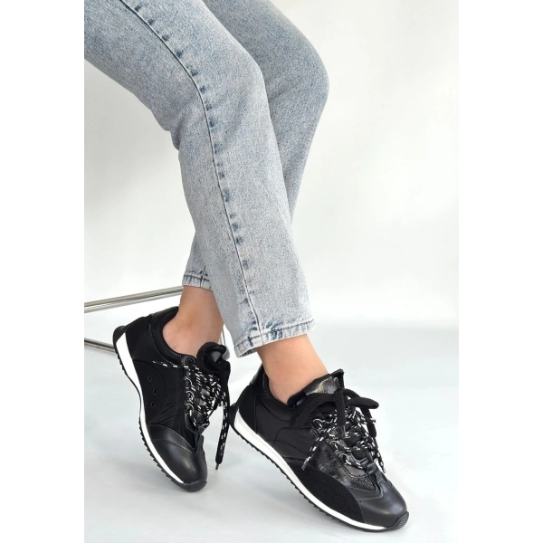 BİÇOMİ Ranu Siyah Cilt Paraşüt Detaylı Bağcıklı Spor Ayakkabı