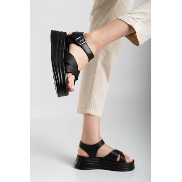 BİÇOMİ Sibna Siyah Cilt Kemerli Sandalet