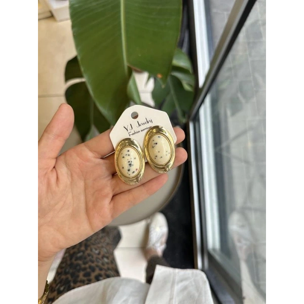 biçomi Taşlı Küpe - Krem