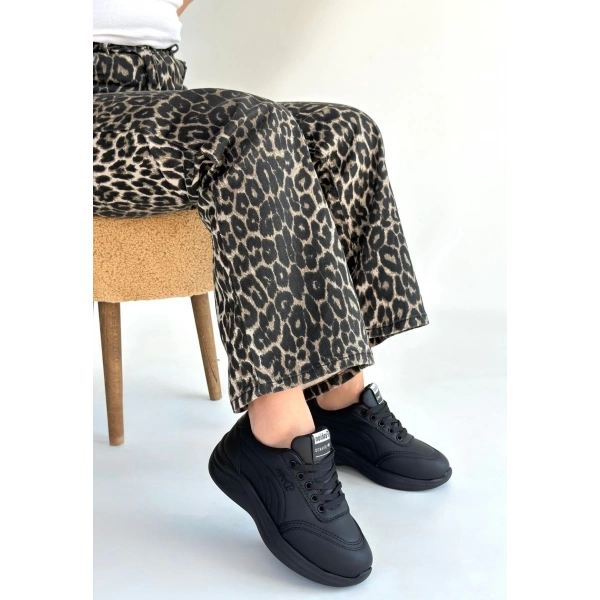 BİÇOMİ Yejja Siyah Cilt Bağcıklı Spor Ayakkabı