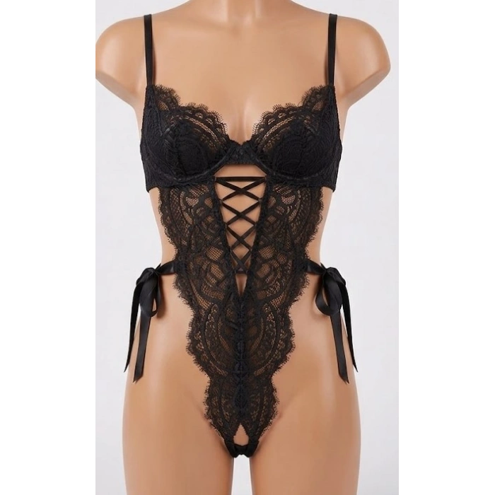 Vücut Hatlarını Şekillendiren Esnek Dantelli Body