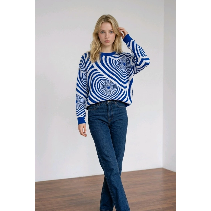 BİÇOMİ Ultra-Yumuşak Hipnotik Kalp Desenli Relaxed Fit Triko Kazak – Saks Mavi