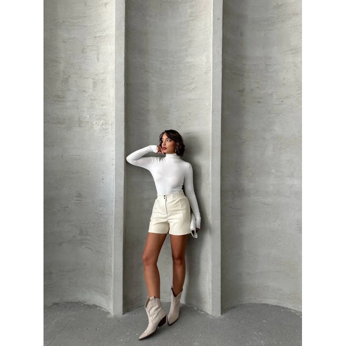 BİÇOMİ Beli lastikli çıtçıtlı deri şort krem w241007