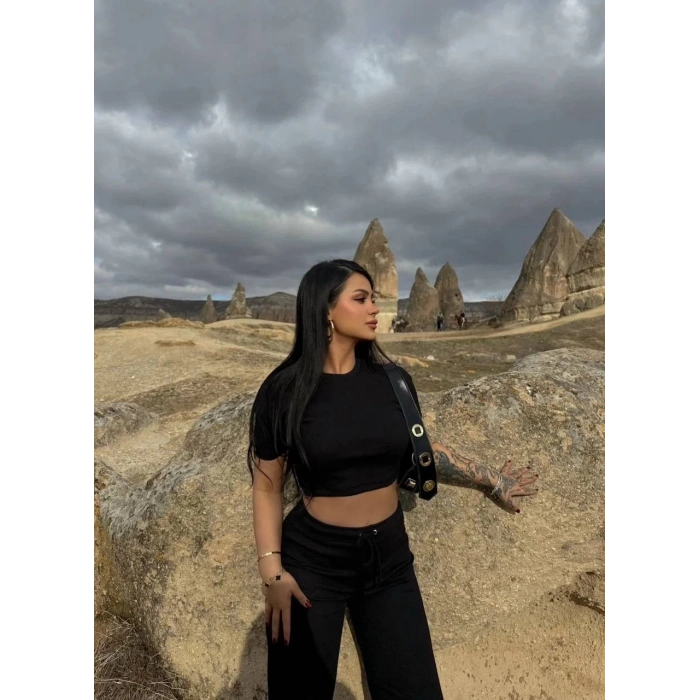 BİÇOMİ Bol paça pantolonlu alt üst takım