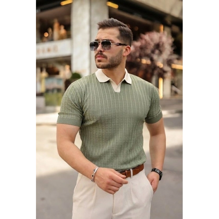 Biçomi Erkek Yaka Detaylı Desen Dokulu Triko Tişört