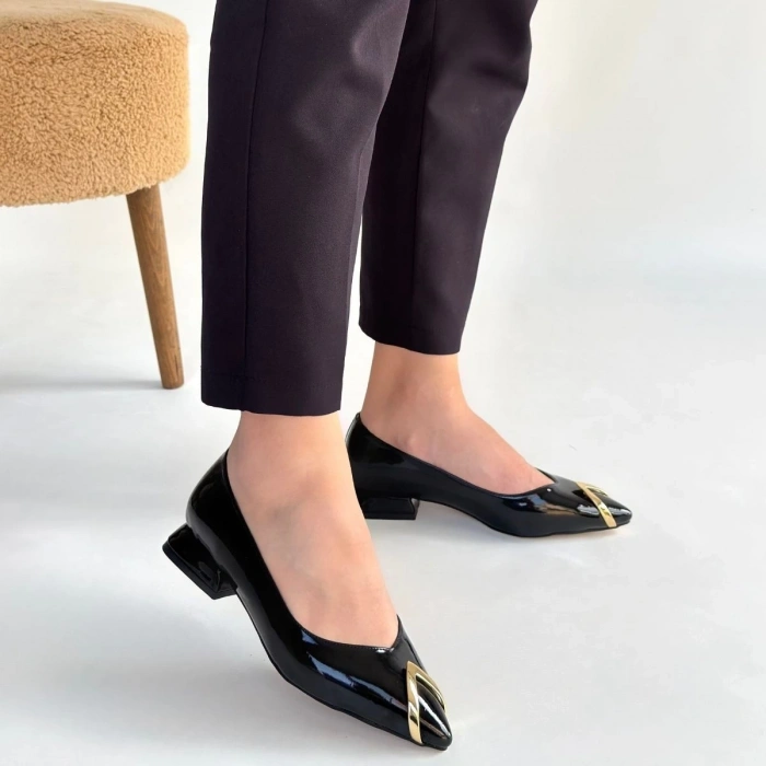 BİÇOMİ Goes Siyah Rugan Babet Ayakkabı