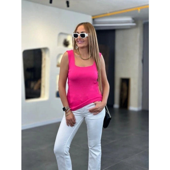 Biçomi Kadın Kare Yaka Kalın Askılı Beyaz Triko Bluz
