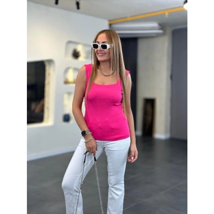Biçomi Kadın Kare Yaka Kalın Askılı Beyaz Triko Bluz